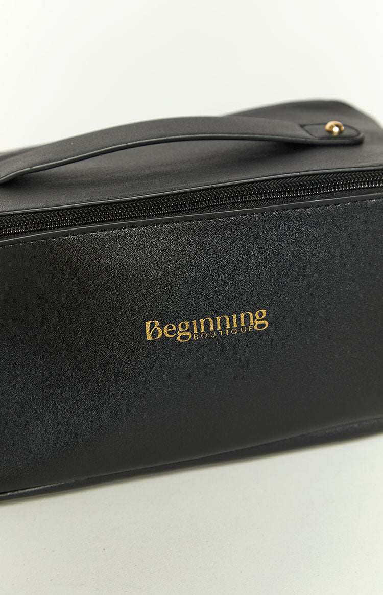 Beginning Boutique Black Zipper Cosmetic Bag Image