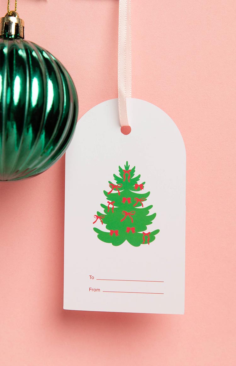 Christmas Tags 16 Pack Image