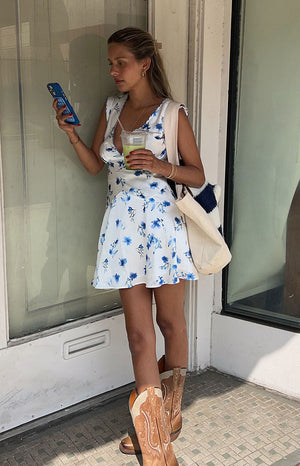 Beginning Boutique Jamela Blue Floral Mini Dress white blue floral print scalloped V-neck sleeveless mini dress