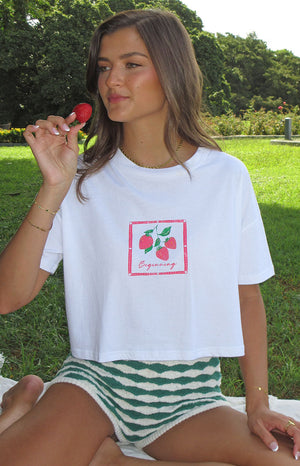small strawberry print white cropped tee-shirt 