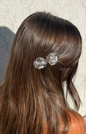 Beginning Boutique White Shell Hair Clip clear shell-shaped hair clips with white pearls and gold stars