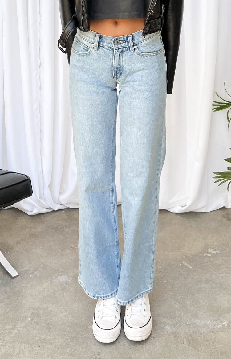 ABRAND A Mischa Organic Vintage Blue 99 Low & Wide Jeans Image
