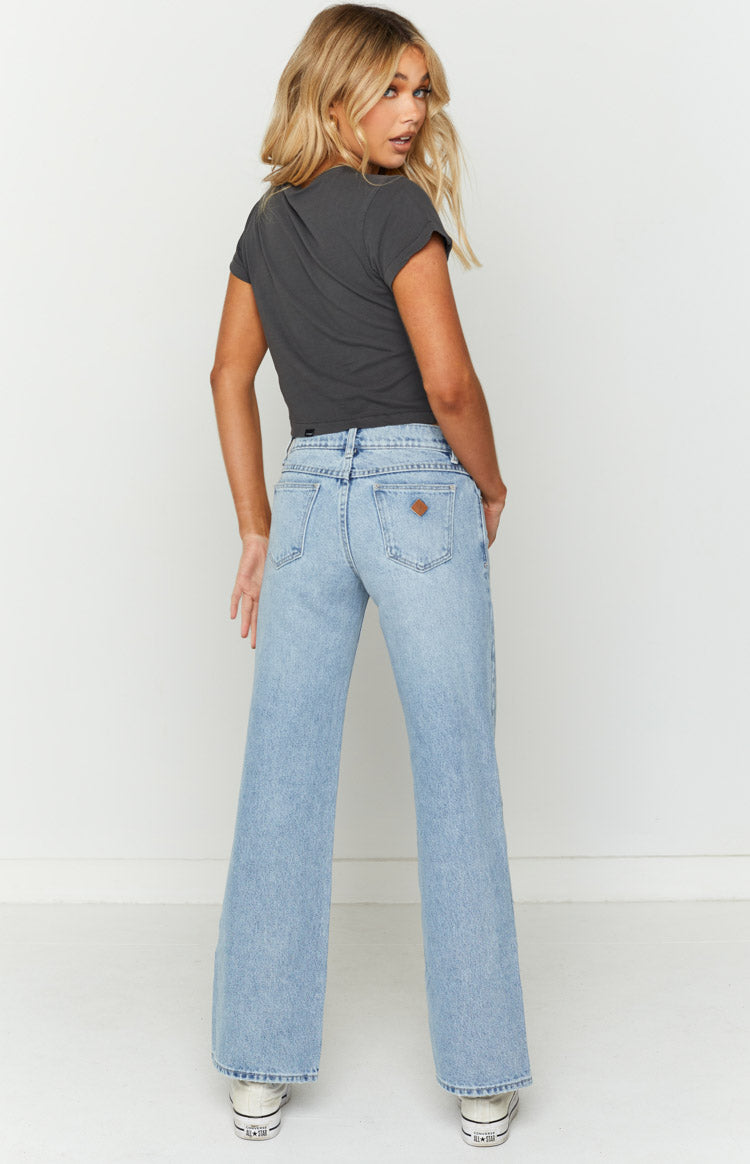 ABRAND A Mischa Organic Vintage Blue 99 Low & Wide Jeans Image