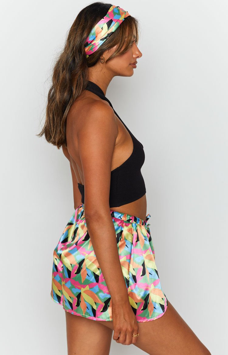 Danna Wrap Shorts Tropical Image
